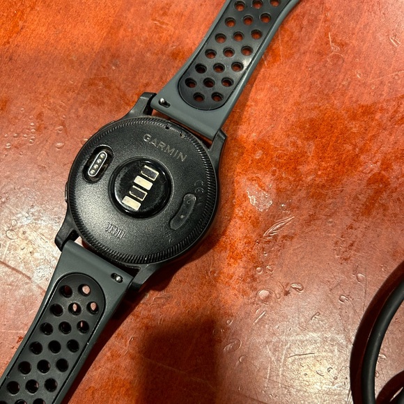 OG Garmin Venu - Picture 3 of 4